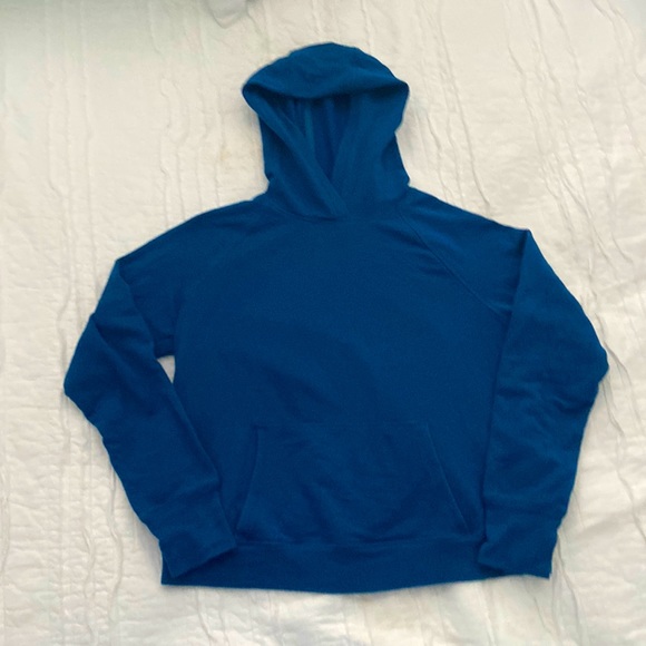 A deep blue light weight hoodie - Picture 1 of 3